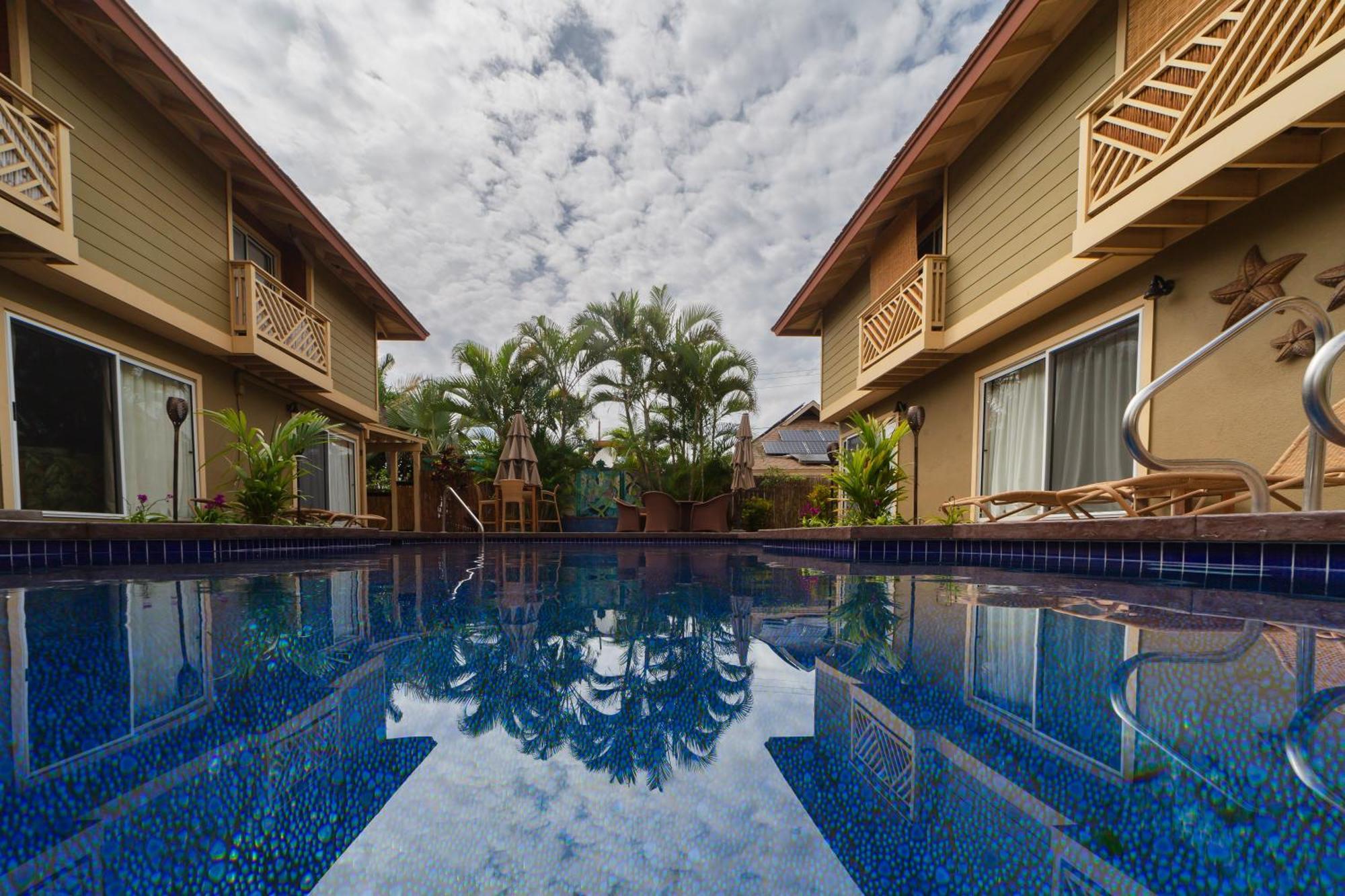 Plumeria Suite, 2-Bedrooms, Sleeps 6, Pool & Bbq, Pre-Renovation Summer Sale Kīhei Exterior foto